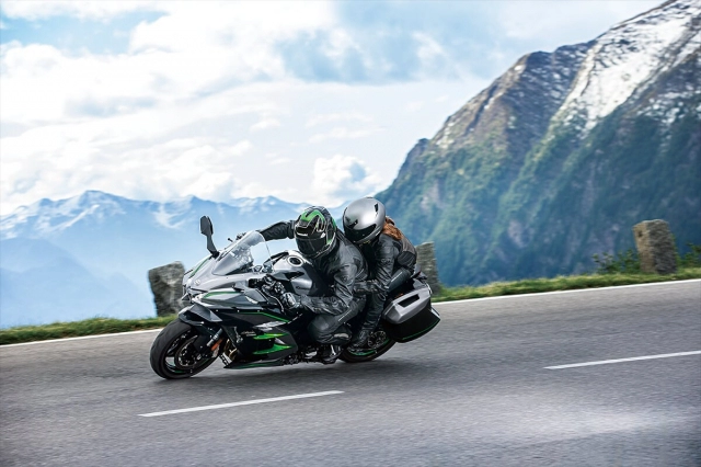 Kawasaki ninja h2 sx se 2019 bổ sung công nghệ superbike