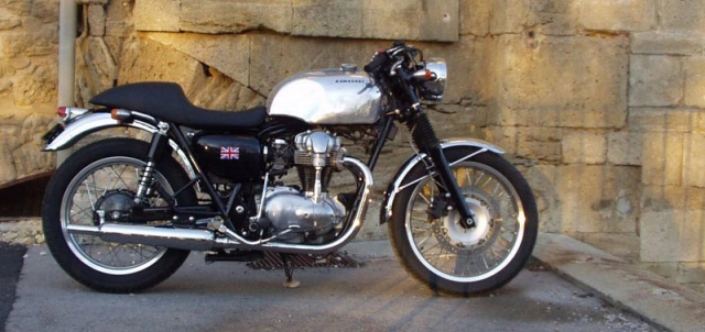 Kawasaki w650 độ lôi cuốn với phong cách dragger style đến từ schlachtwerk