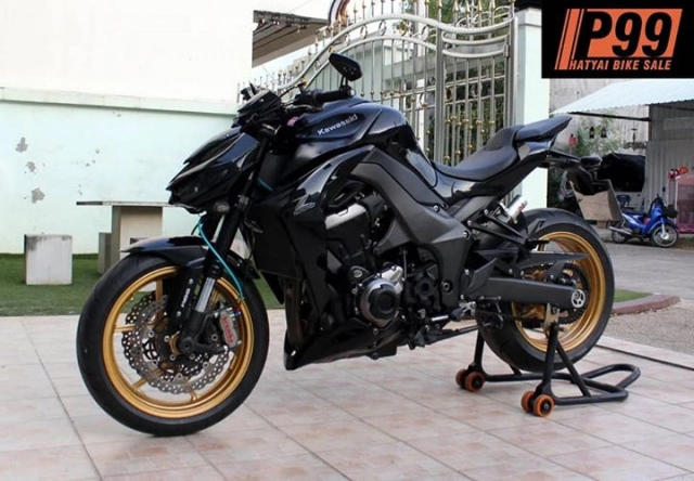 Kawasaki z1000 độ đậm chất racing với diện mạo full black