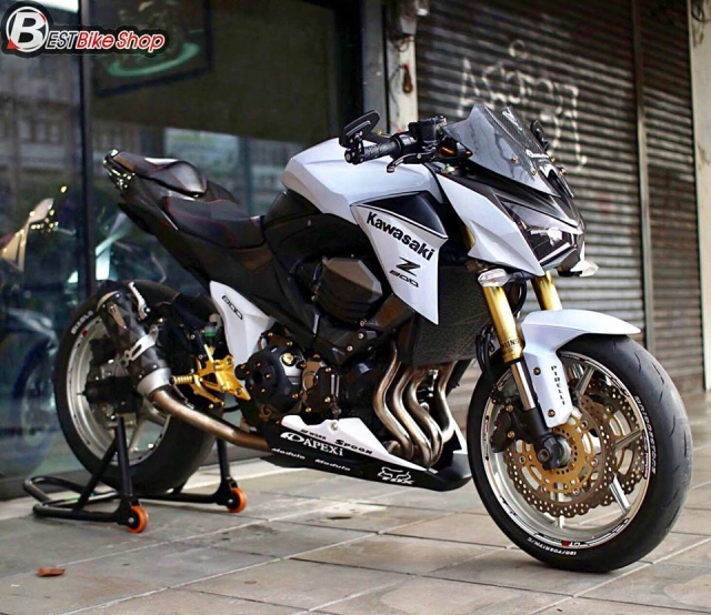 Kawasaki z800 đầy sức hút với tone màu trắng tinh khôi