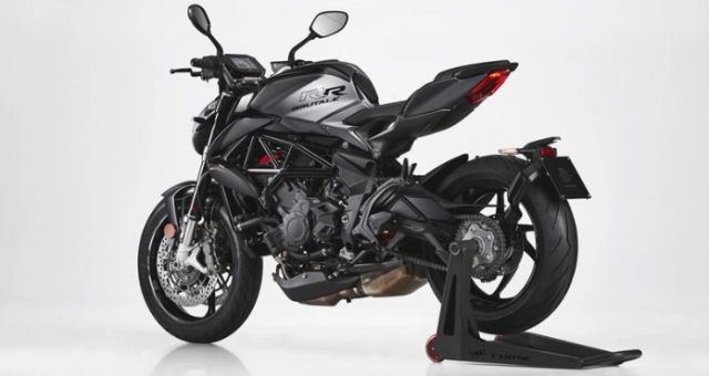 Kawasaki z900 2020 và mv agusta brutale 800 rr trên bàn cân thông số