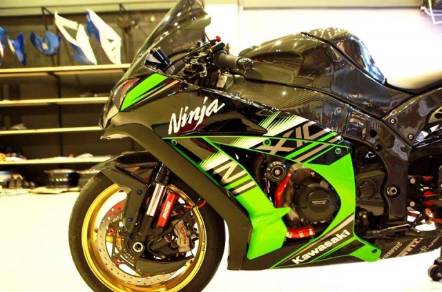 Kawasaki zx-10r chân dung gã chiến binh kiên cường trên đường đua wsbk