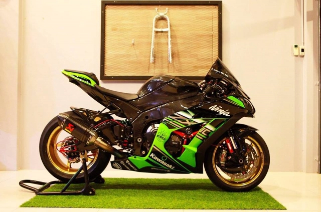 Kawasaki zx-10r chân dung gã chiến binh kiên cường trên đường đua wsbk