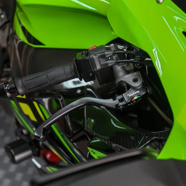 Kawasaki zx-10r độ full option cnc màu đỏ cực chất