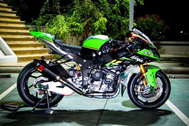 Kawasaki zx-10rr độ kịch tính với trang bị đường đua wsbk