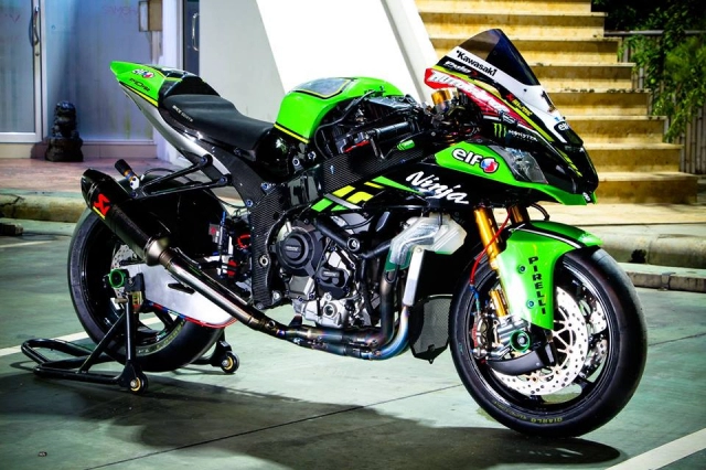 Kawasaki zx-10rr độ kịch tính với trang bị đường đua wsbk