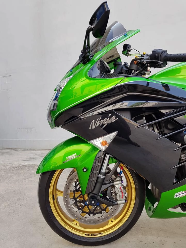 Kawasaki zx-14r độ siêu khủng với gói trang bị thượng thừa