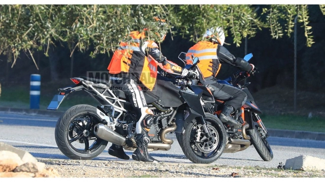 Ktm 1290 super duke gt 2021 rò rỉ thử nghiệm sẵn sàng ra mắt thực tế