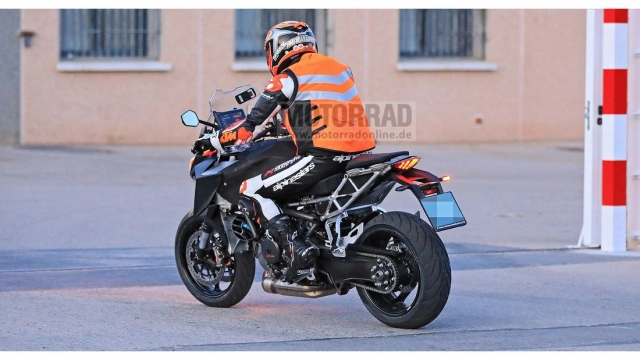 Ktm 1290 super duke gt 2021 rò rỉ thử nghiệm sẵn sàng ra mắt thực tế