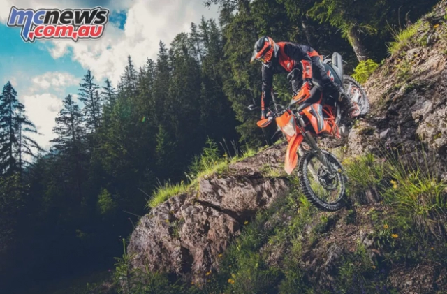 Ktm 690 enduro r và 690 smc r 2021 ra mắt nâng cao sức lôi cuốn