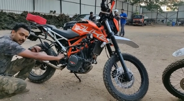 Ktm duke 390 2019 độ phong cách adventure touring thú vị của biker nước bạn