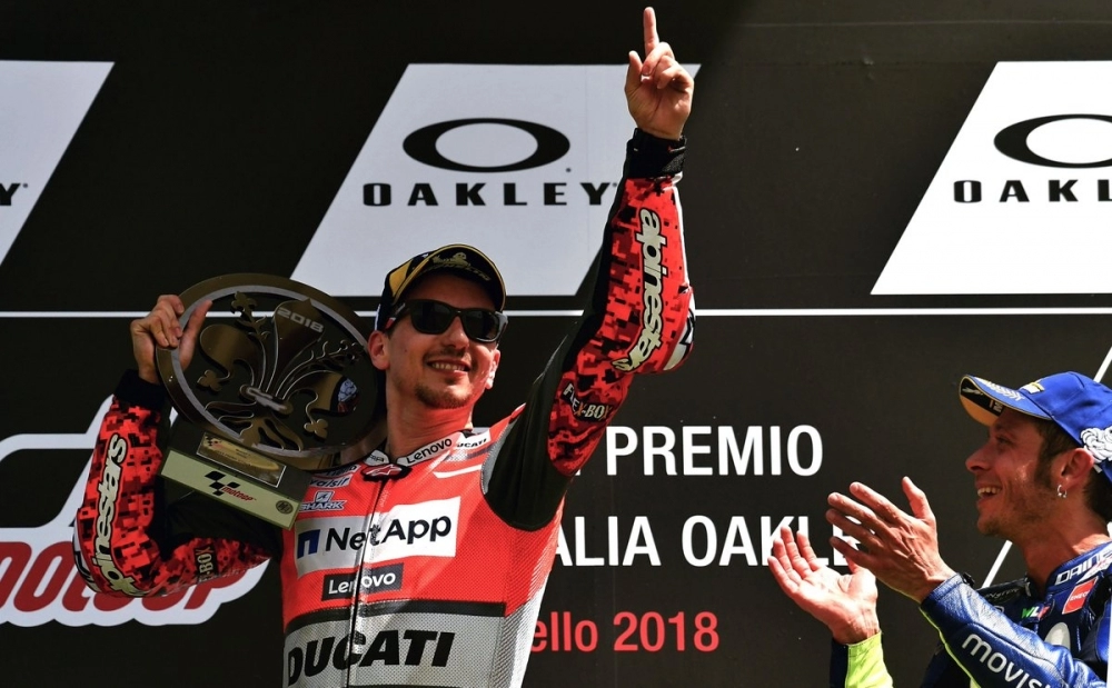 Lorenzo chính thức về đội đua honda repsol racing team vào motogp 2019