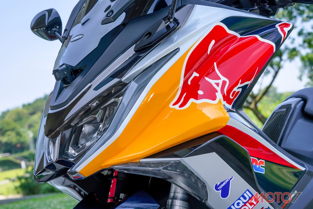 Mãn nhãn với bản độ kymco ak550 redbull ver 20