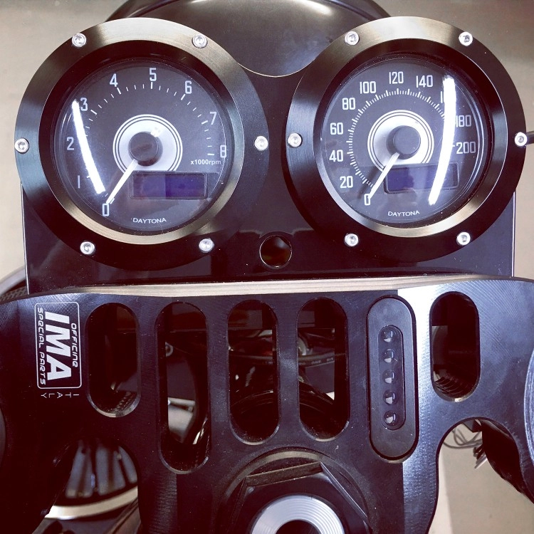 Moto guzzi v9 roamer bản tùy chỉnh đậm chất rectro