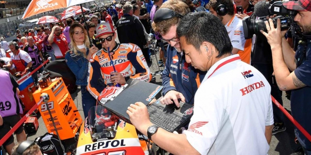 motogp 2019 jorge lorenzo sẽ thoát ra khỏi vòng xoáy tiêu cực để tham dự gp anh