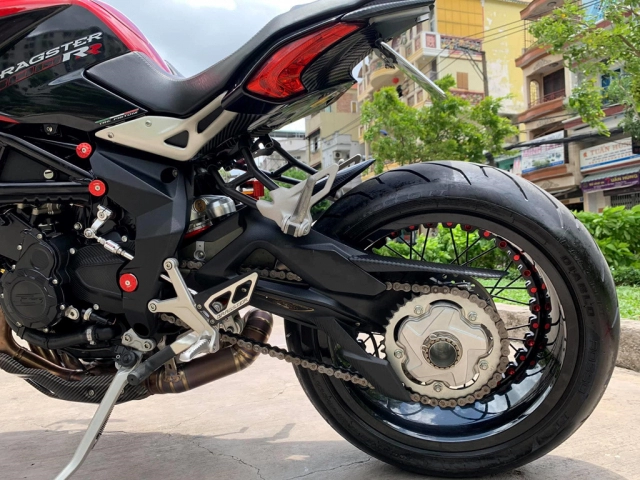 Mv agusta brutale 800 dragster rr độ ấn tượng với phong cách cơ bắp