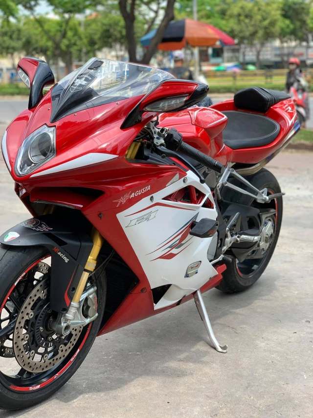 Mv agusta f4 rr được biker việt mang ra đấu giá ủng hộ đồng bào miền trung