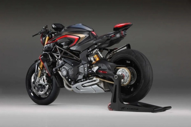 Mv agusta rush 1000 chuẩn bị ra mắt vào tháng 6