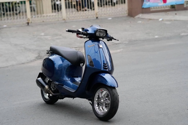 Ngắm vespa sprint độ nhẹ nhưng chất giữa sài gòn