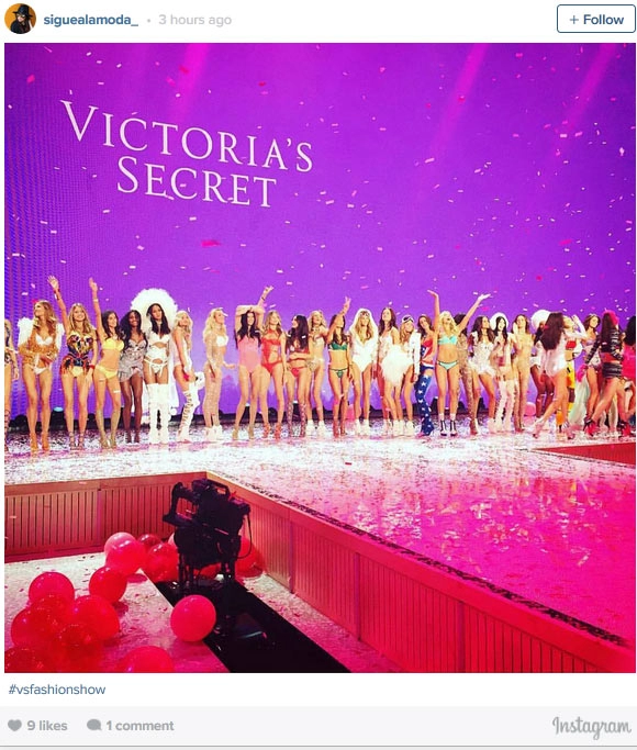 nghẹt thở trước sức nóng của victorias secret show 2015