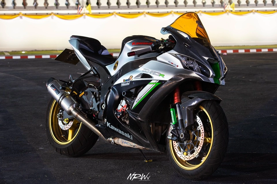 Ninja zx-10r diện kiến hoàn hảo với gam màu mới cực bén