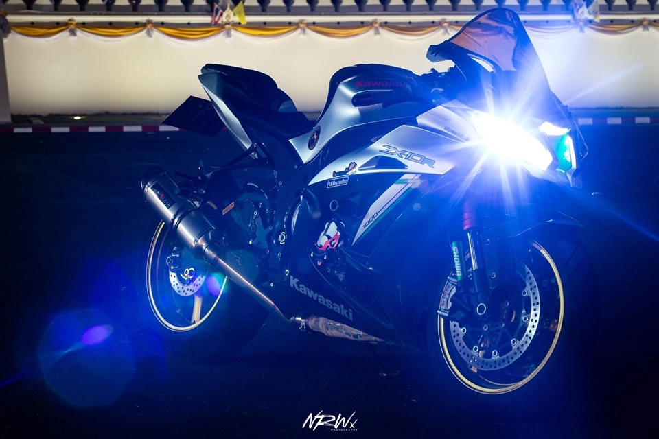 Ninja zx-10r diện kiến hoàn hảo với gam màu mới cực bén