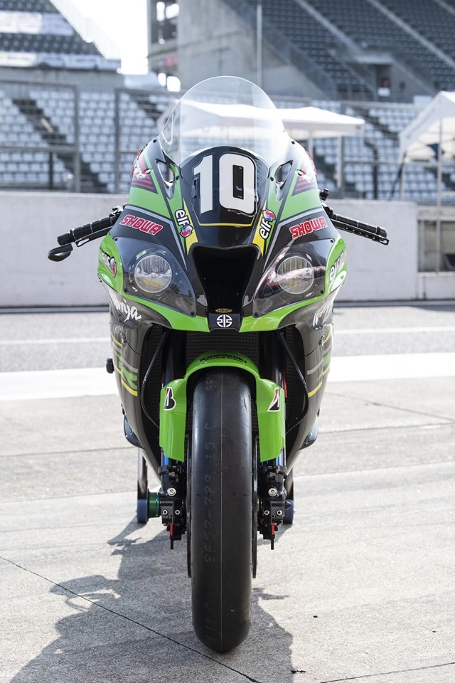 Ninja zx-10rr chân dung khủng long bạo chúa trên đường đua suzuka 8 hours