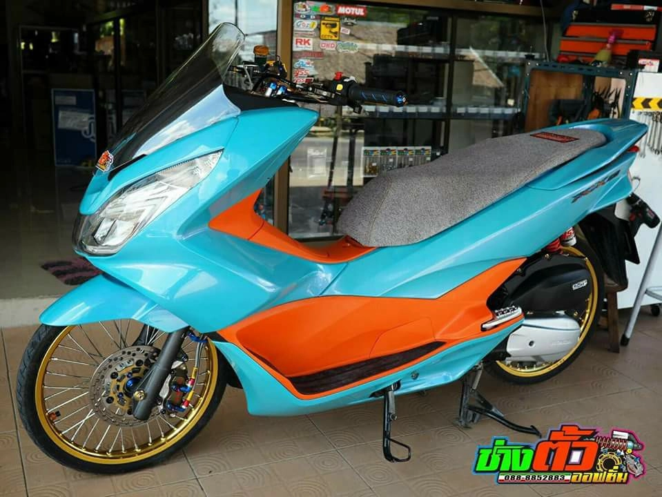 Pcx 150 độ đẹp đầy quyến rũ với tone màu xanh nitron mát mắt