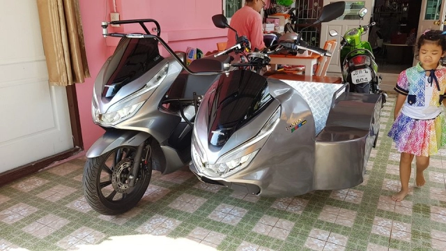 Pcx 150 độ độc theo phong cách sidecar và đặc biệt với cách thức lái