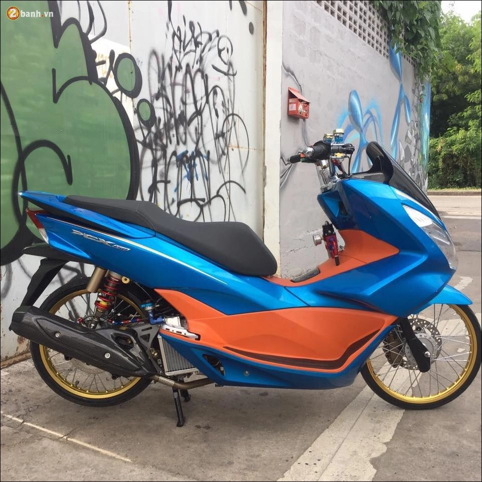 Pcx 150 độ dragbike sở hữu vẻ đẹp ngất ngây gà tây từ biker thái