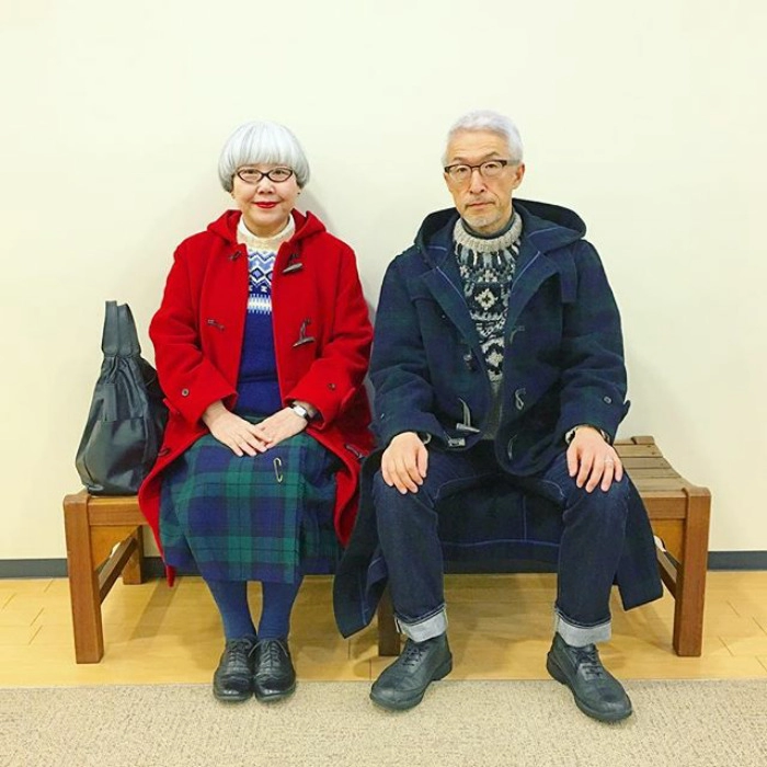 Phục sát đất với cặp vợ chồng già ngày nào cũng mặc đồ đôi suốt 37 năm