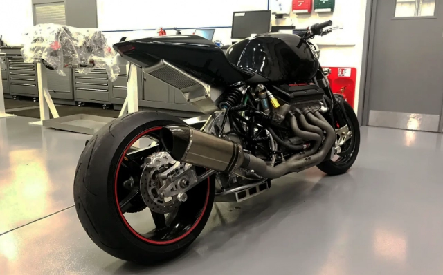 Ra mắt eisenberg trang bị động cơ v8 3000cc công suất 480 mã lực