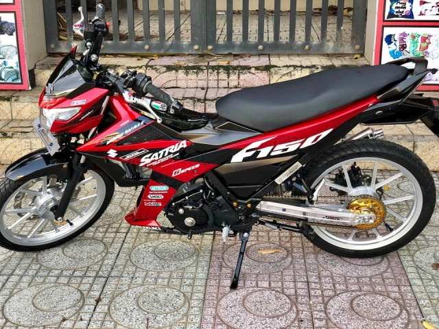 Satria 150 độ ngất ngây với dàn chân daytona bạc đẹp mê hồn