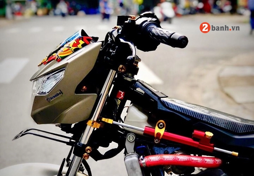 Satria 150 độ thân hình cơ bắp với tiếng hét mất tình làng nghĩa xóm