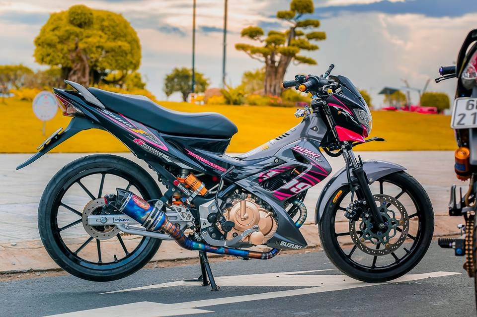 Satria 150 độ trang bị nòng súng titanium siêu ấn tượng