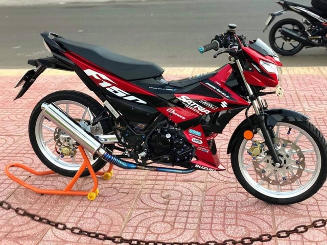 Satria 150 lột xác hoàn hảo với loạt đồ chơi hàng hiệu