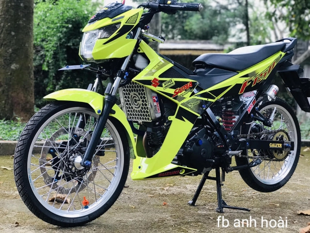 Satria f150 đô choi loa vơi xanh neon kêt hơp cung dan chân gơi cam