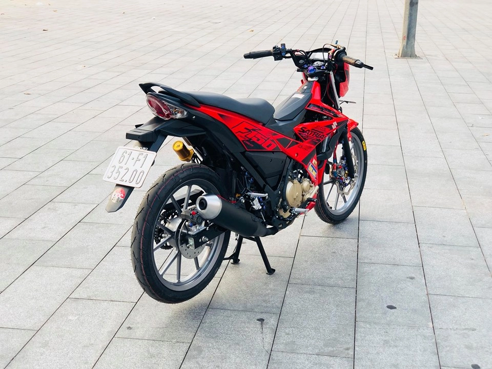 Satria f150 độ đẹp ngất ngây với loạt đồ chơi kiểng của biker bình dương