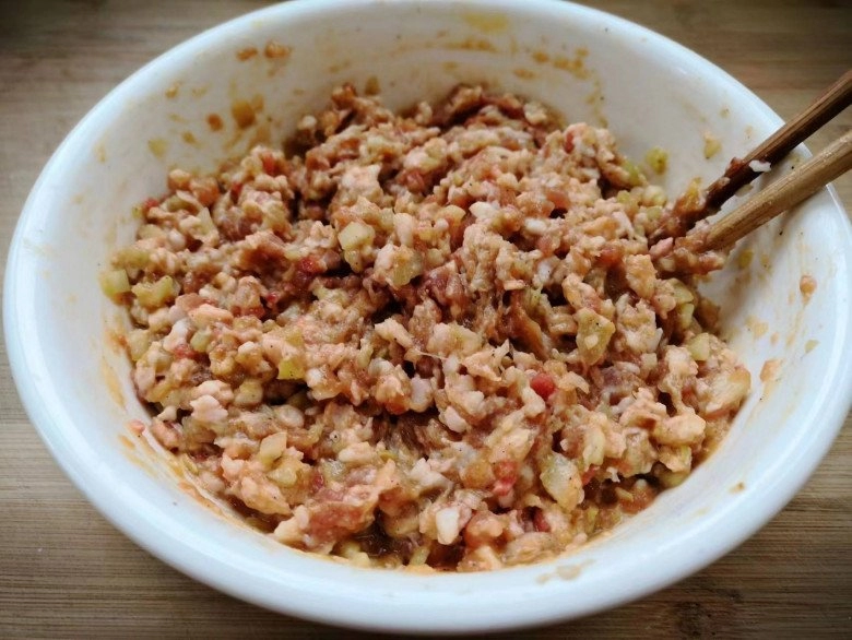 Sau tết dọn mâm cơm đủ món thịt cá nhưng mê nhất mỗi món tròn tròn từ gạo nếp này