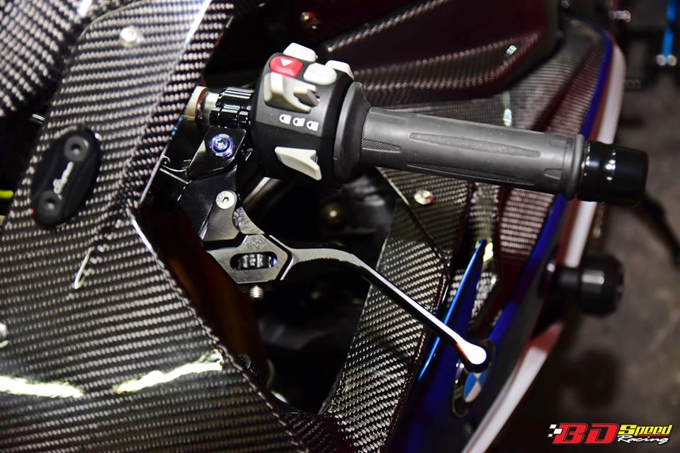 Siêu phẩm đường phố bmw s1000rr độ chất chơi với dàn trang bị carbon fiber