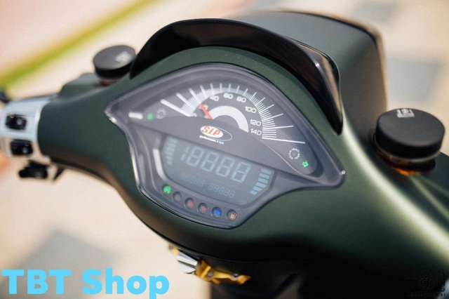 Siêu phẩm vespa sprint độ full đồ chơi race chất lừ từ tay chơi vũng tàu