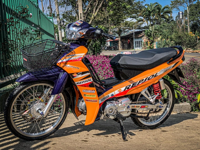 Sirius độ hại não và lạ lùng với phong cách repsol