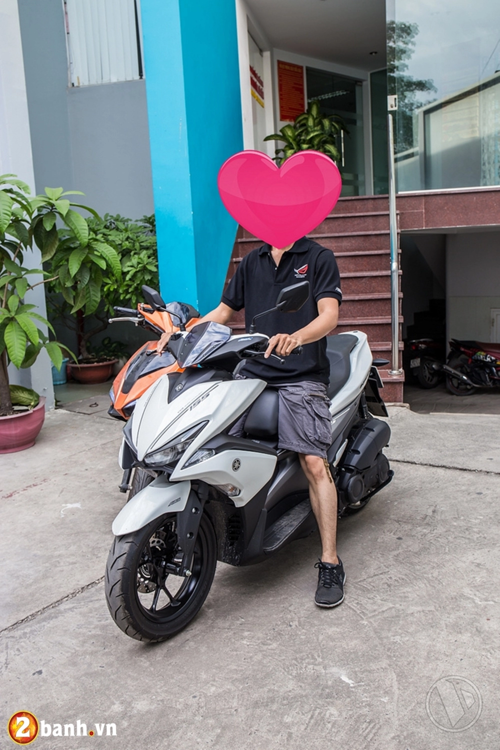 So sánh ngoại hình nvx 155 với ab 2016 và pcx 2015 ai hơn ai