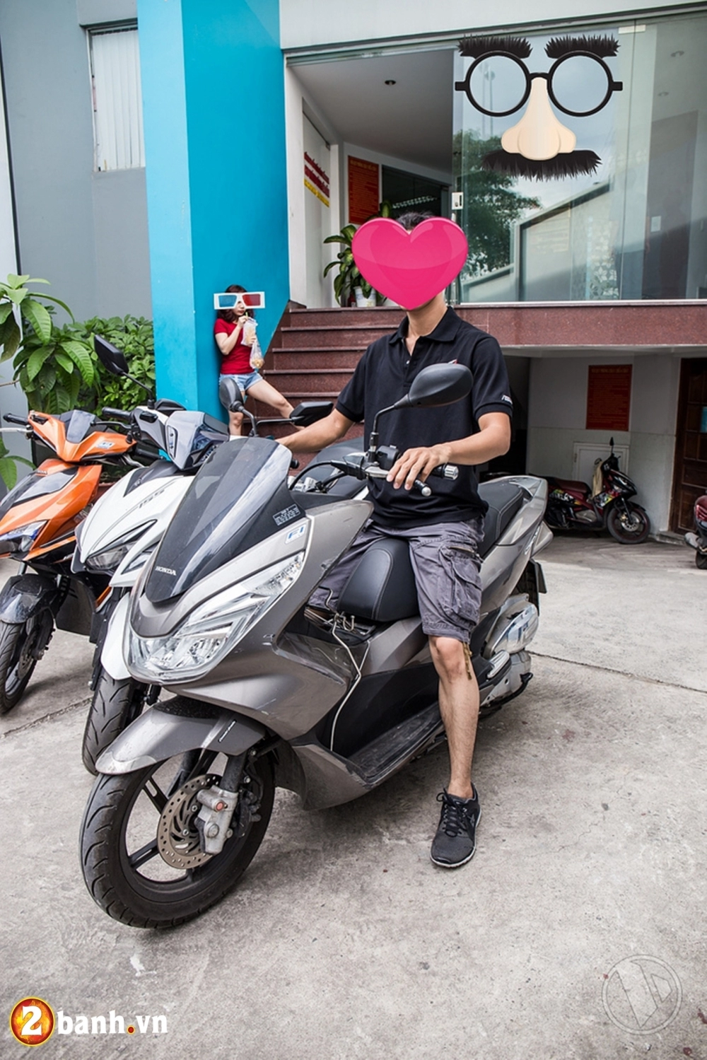 So sánh ngoại hình nvx 155 với ab 2016 và pcx 2015 ai hơn ai