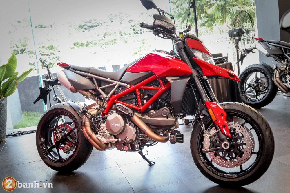 Soi chi tiết ducati hypermotard 950 thế hệ mới giá 460 triệu tại việt nam