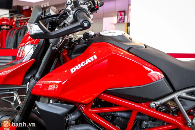 Soi chi tiết ducati hypermotard 950 thế hệ mới giá 460 triệu tại việt nam