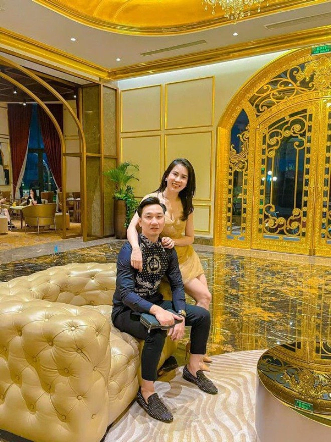 Sống trong căn penthouse rộng 260m2 vợ hotgirl của mc thành trung hóa nông dân tận hưởng thú vui điền viên