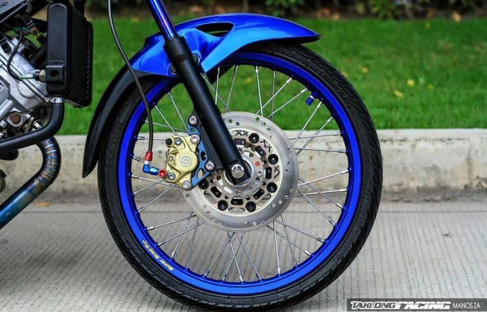 Sonic 125 độ mang vẻ đẹp chất lừ của biker thailand