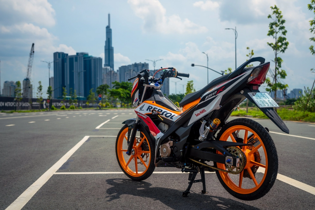 Sonic 150 phiên bản repsol độ gì mà đẹp quá vậy nè