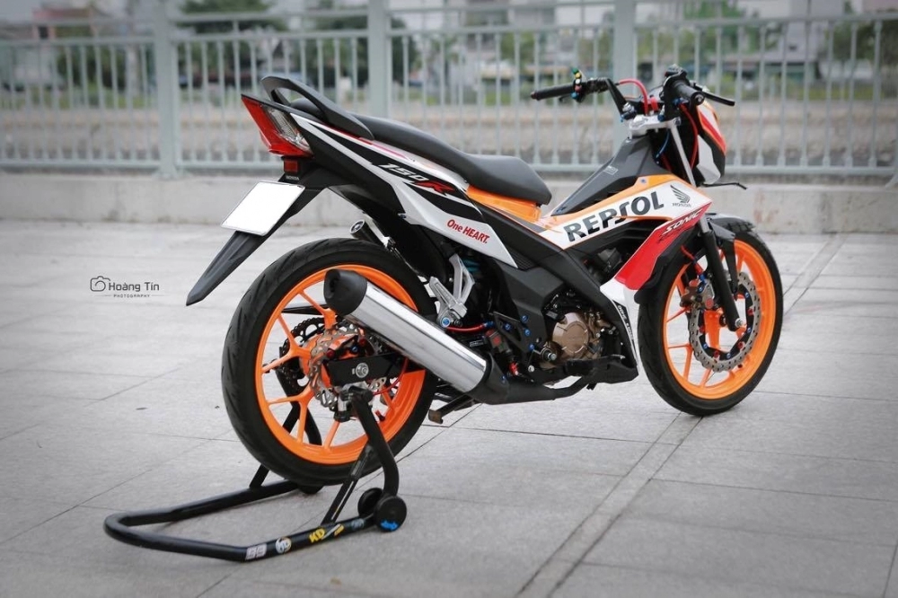 Sonic 150 repsol đầy ấn tượng với bản độ đắt giá của biker việt